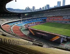 汉城球队在首尔国立体育场对抗对手是谁